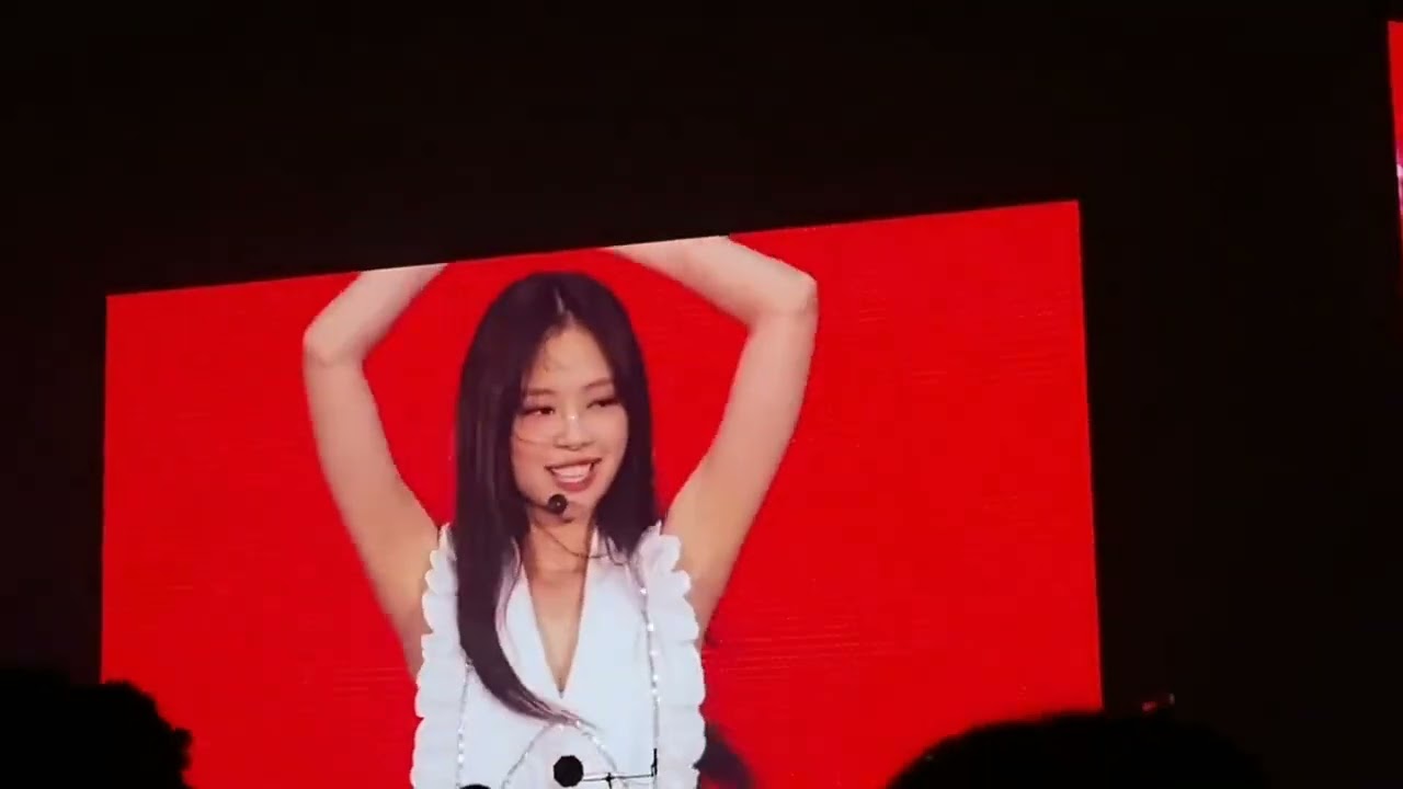 JENNIE "You and Me" solo stage in Osaka Japan || unreleased song