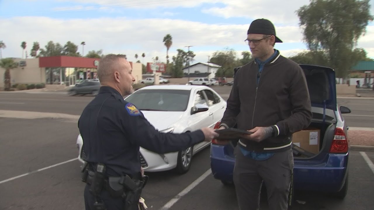 Man thanks Phoenix police officer who saved his life