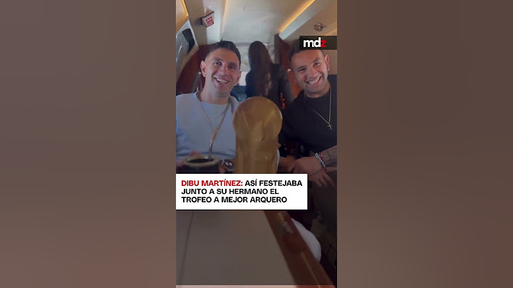 El Dibu Martínez festejó junto a su hermano el trofeo a Mejor Arquero del Mundo