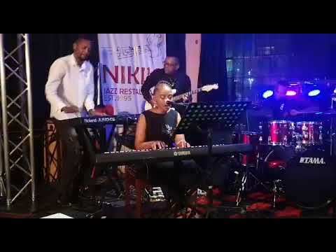 aluta continua at Nikki's Jazz Restaurant