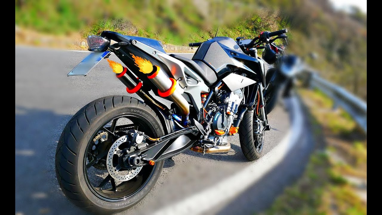 KTM Duke 790. Super Duke r Austin Racing.