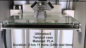 Twisted vase 3D print time lapse - Ultimaker2  (240x real time)