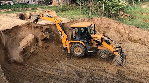 JCB Backhoe 3DX Working Video- JCB Loading Soil Into Tipper - JCB DOZER