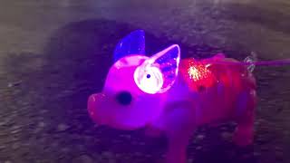 海外のおもちゃ ベトナムのハノイのホコ天を賑やかに歩くピンクのブタさん 音量注意 Youtube 海外のおもちゃ ベトナムのハノイのホコ天を賑やかに歩くピンクのブタさん 音量注意 Youtube