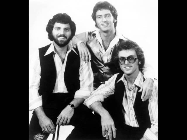 Larry Gatlin & The Gatlin Brothers - It Don't Get No Better Than This