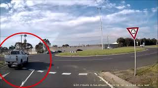 Bad Driving Habits of Australia   Drivers who ignore lane markings