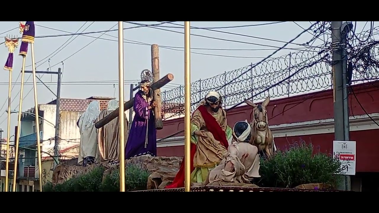 Cortejo Procesional de Jesús de los Milagros Jueves del silencio 