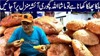 One of the best street food in karachi | Masha Allah Kachori #karachi #kachori #ayshamanzil