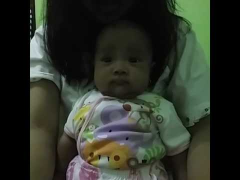 Video Bayi Gendut Lucu Sadar Kamera - YouTube