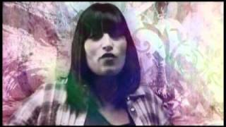 Video thumbnail of "Ana Tijoux - 1977"