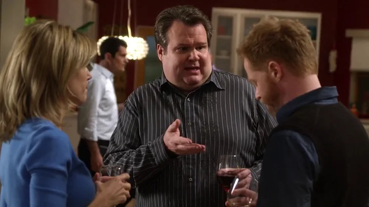 Modern Family 1x18 - Cam offends Gloria - DayDayNews