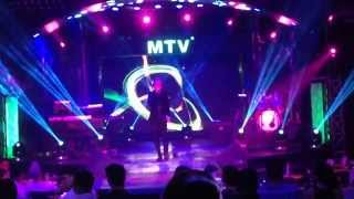Video thumbnail of "Lê Trọng Hiếu  { Vô Hậu } in MTV"