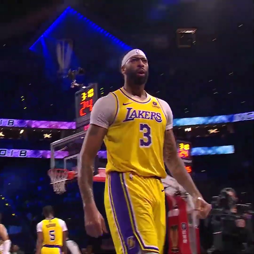 Courtside View Of Anthony Davis 'I'M HIM' IST Moment ? #shorts #nba #lakers #inseasontournament