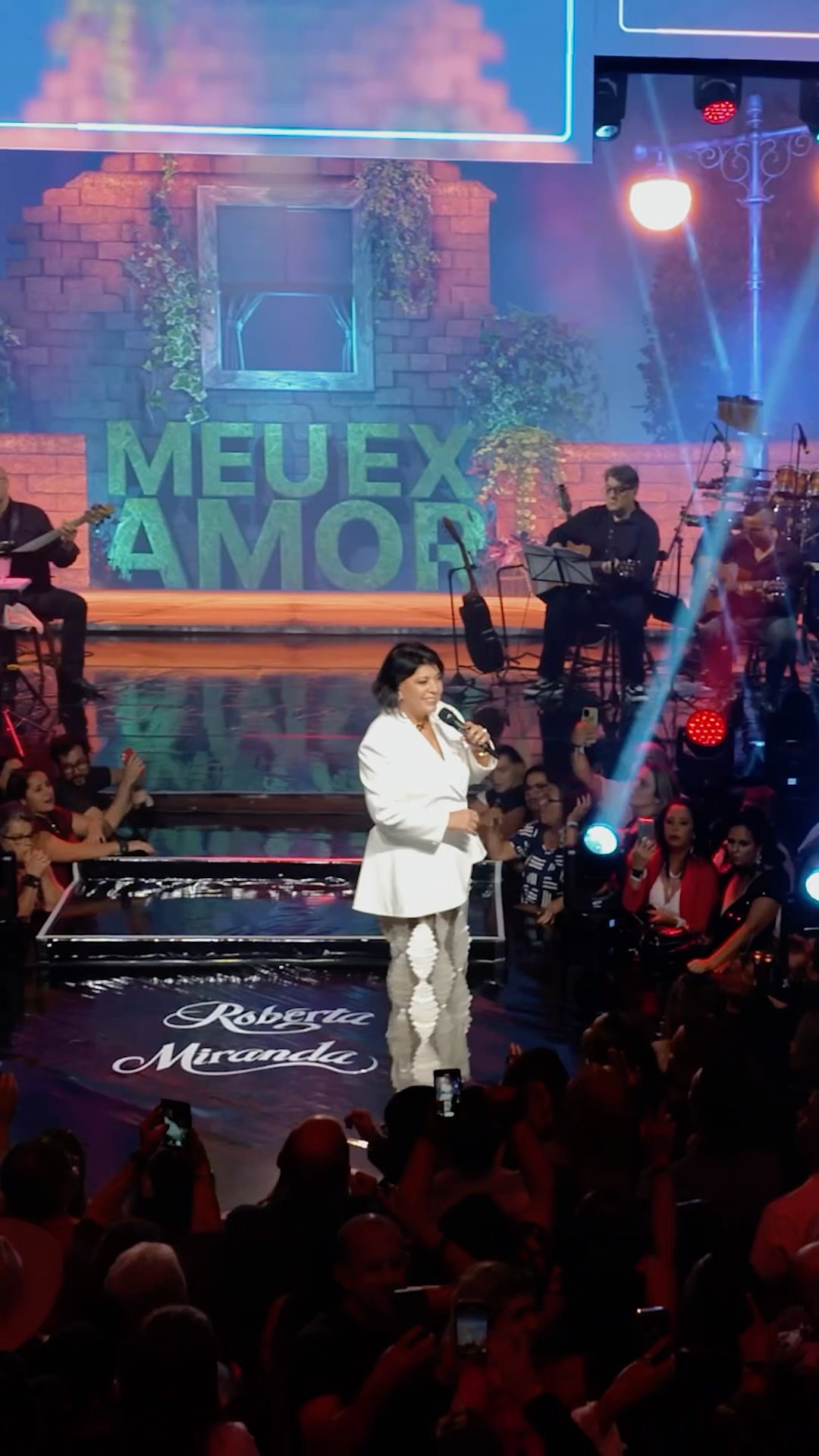 Meus amores, a música “Meu Ex-Amor” está tocando em todas as rádios do Brasil. ✨♾️