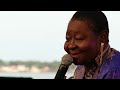 Capture de la vidéo Calypso Rose - Calypso Blues (Back To Africa - Live @Festivallesescales St Nazaire)