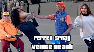 4k🚴 CRAZY MONDAY AT VENICE BEACH🌴Pepper Spray Daisy The Venice Healer 🌴California 🌊