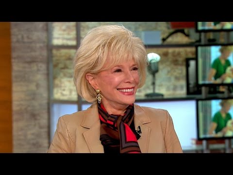 Video: Lesley Stahls nettovärde: Wiki, gift, familj, bröllop, lön, syskon