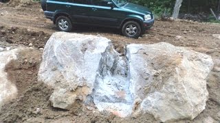 Using Ecobust to break masive boulders at Keene Castle