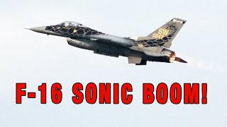 F-16 SONIC BOOM AT OSHKOSH!! SPECTACULAR SOUND! by Steve Kauzlarich 216,630 views 2 years ago 37 seconds