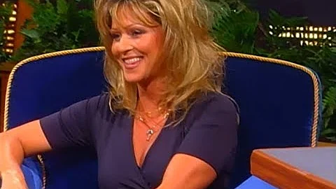 (720pHD): WCW Thunder 08/05/98 - Miss Elizabeth, E...