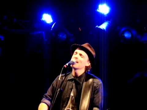 12 Fran Healy - Why Does It Always Rain On Me (live @Circolo Degli Artisti 2011)