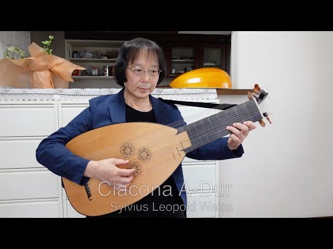 Baroque Lute バロックリュート - YouTube