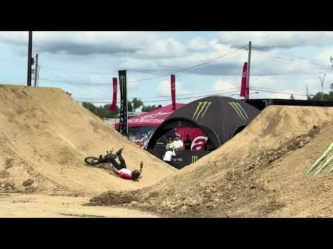 Hardest head slam EVER!!! Danny Rumple double backflip at the BMX triple challenge in Columbus, Ohio