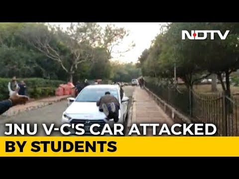 JNU Vice Chancellor's Car Attacked by Students