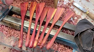 Richard Raffan turning seven spatulas