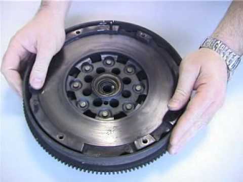 Video: Ano ang mga sintomas ng bagsak na dual mass flywheel?