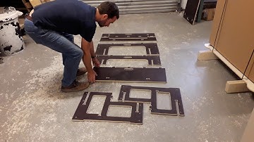 Choir riser assembly