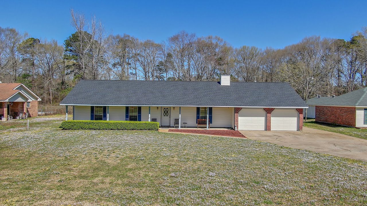 218 Fannin Landing Circle House for Sale in Brandon, Mississippi