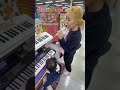 #きゅうちゃん #ヨドバシカメラ　で　#熱唱
