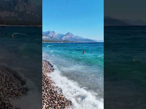 Кемер 31 июля. Небольшие волны на пляже. Обстановка в реальном времени