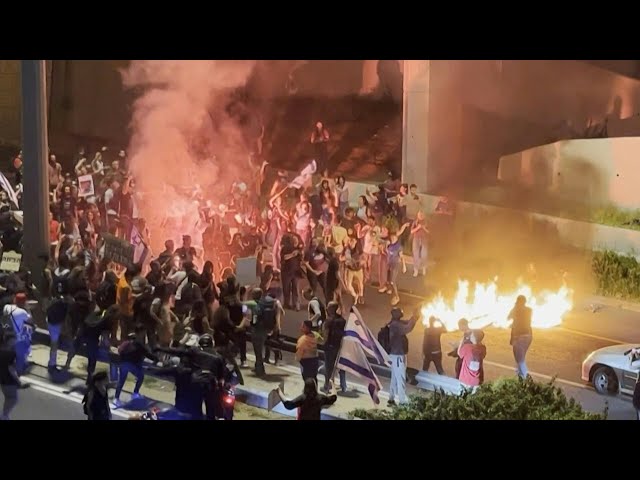 Protesters clash with Israeli police in Jerusalem | AFP class=