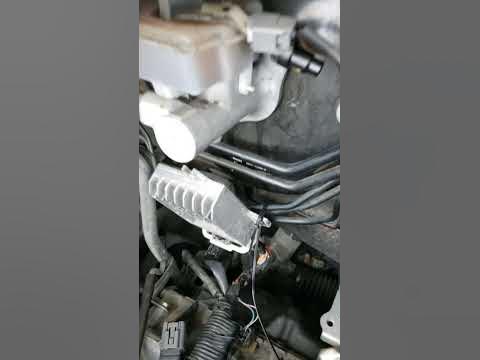 mazda 3 at light, problem. fix - YouTube