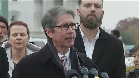 Constitutional lawyer lays out the iron-clad case for Trump's impeachment + removal from office