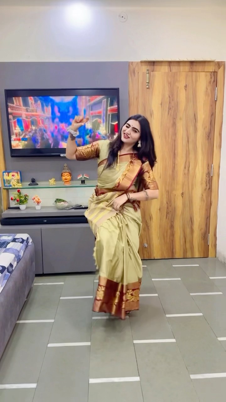 थप्पड़ मारूँगी??❤️(कैसा लगा मेरा डाँस comment में बताओ जल्दी से दोस्तों?) #dance #kajalsnoni