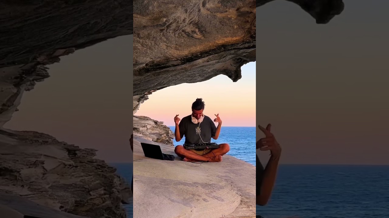 Sunset Vibes House Mix got me in all the feels 