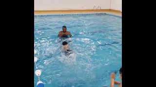 تعليم السباحة حركة أيادي مبتدئين وتعلم سباحة الباك مبتدئين ك/ابواحمد