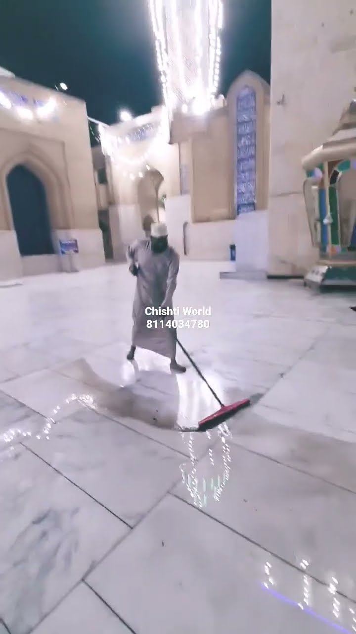 Asif Raza Saifi Short Video Chor Fikr Duniya Ki Chal Madine Chalte Hain - Chishtiya World