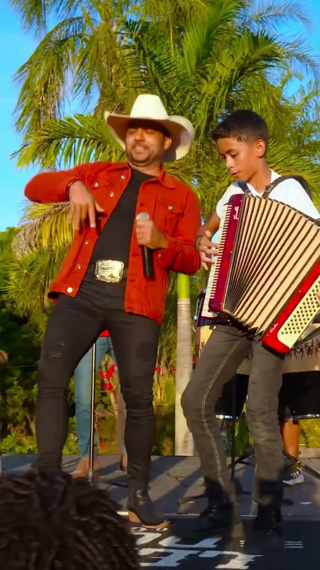 Forró do meu Goiás a música que está estourado com leão #boanoiteee #leaozinho #leãozinho