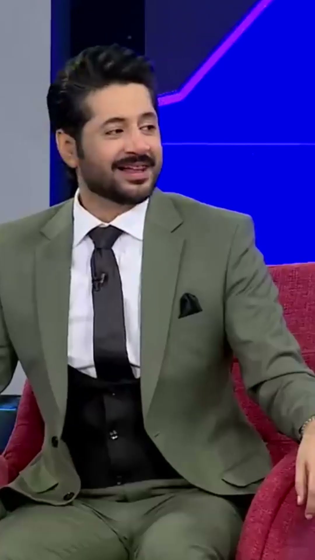 Aap Bht Pyare Lag Rhay Hai?? #mazaqraat #shortsviral #shorts #imranashraf