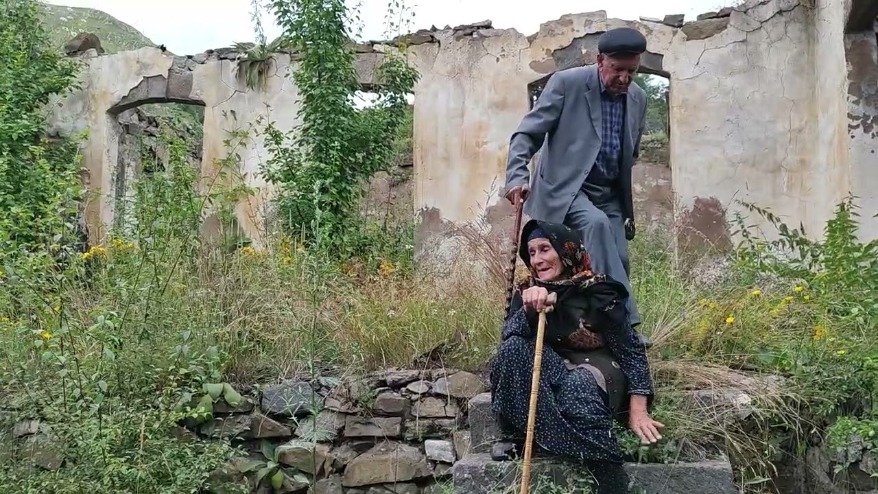 Laçın rayonu. Şeylanlı kəndi  İSKƏNDƏR əmi ilə YAXŞI xalanın  evlərini ziyarəti. 32 illik həsrət.