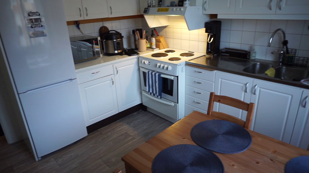 APARTMENT TOUR! Welcomne to my new home!