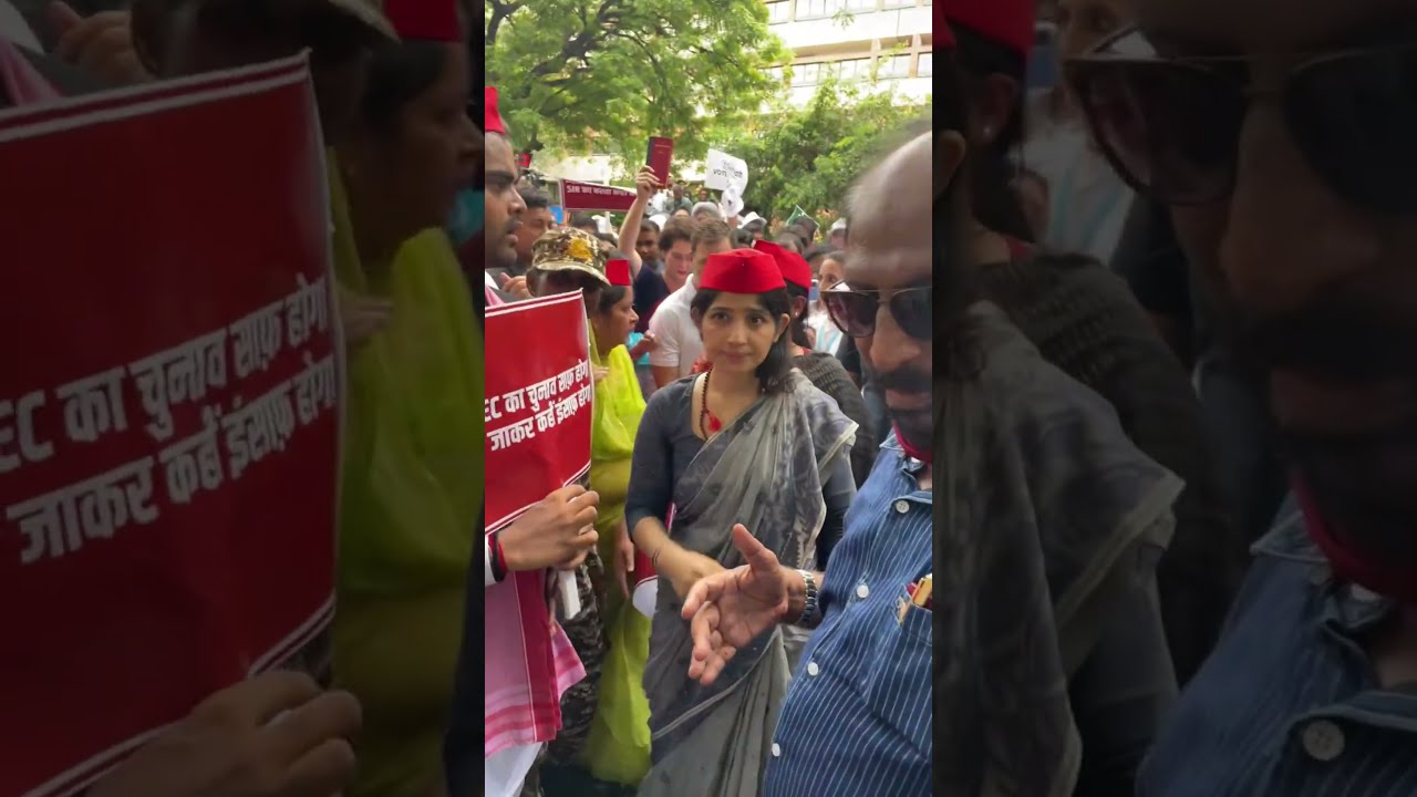 Priya Saroj Akhilesh Yadav Dimple Samajwadi Party India Alliance SIR Protest Delhi