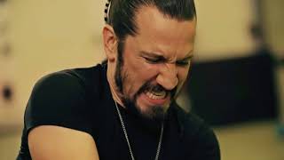 Çift Tekme Atan At (Remix,Eğelenceli Vidyo)