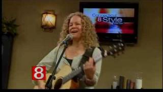 Lara Herscovitch performs