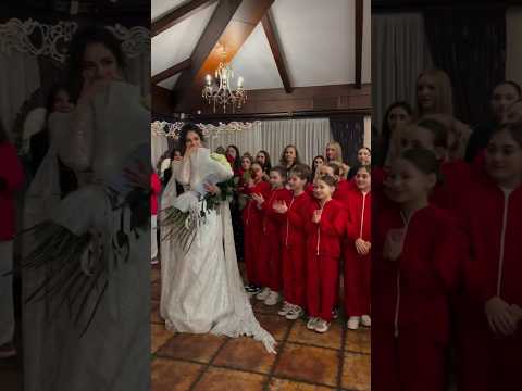 Гимнастки поздравили тренера #wedding #кавказ #свадьба #кавказскиесвадьбы #bride #кбр #love