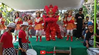 Aksi mayoret cantik memukau penonton ll jati bergoyang bersama new pandawa Drumband